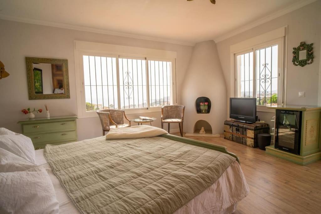 Casa Ancladero Room W Big Balcony And Lovely View Fuengirola Exteriör bild